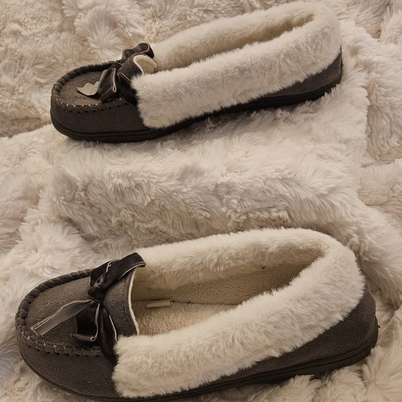 Jessica Simpson Shoes - Jessica Simpson Cozy Women's Moccasin Slippers